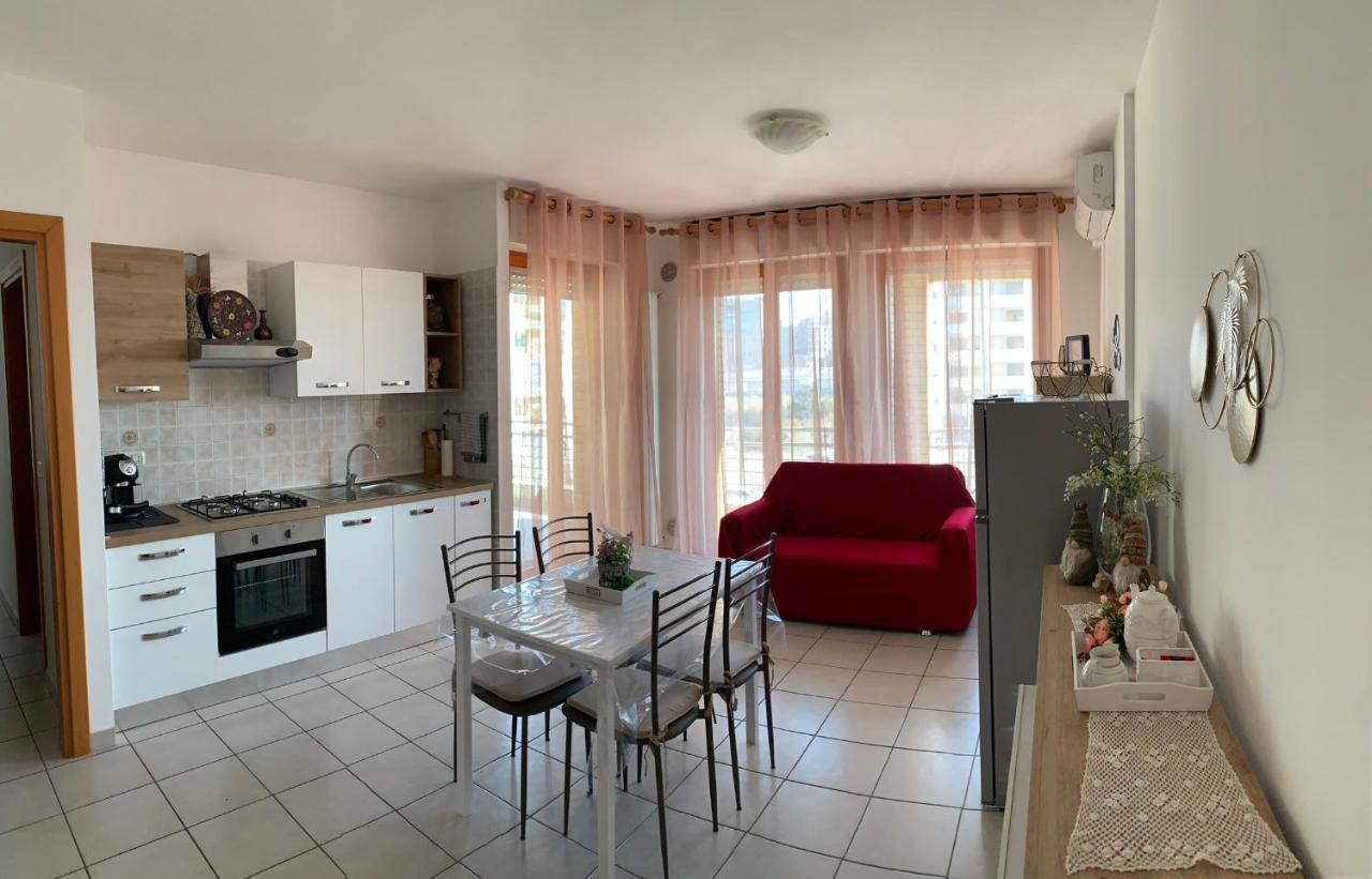 Casa Silvia - Accogliente A 5 Minuti Dalla Stazione Di Portanuova Appartamento